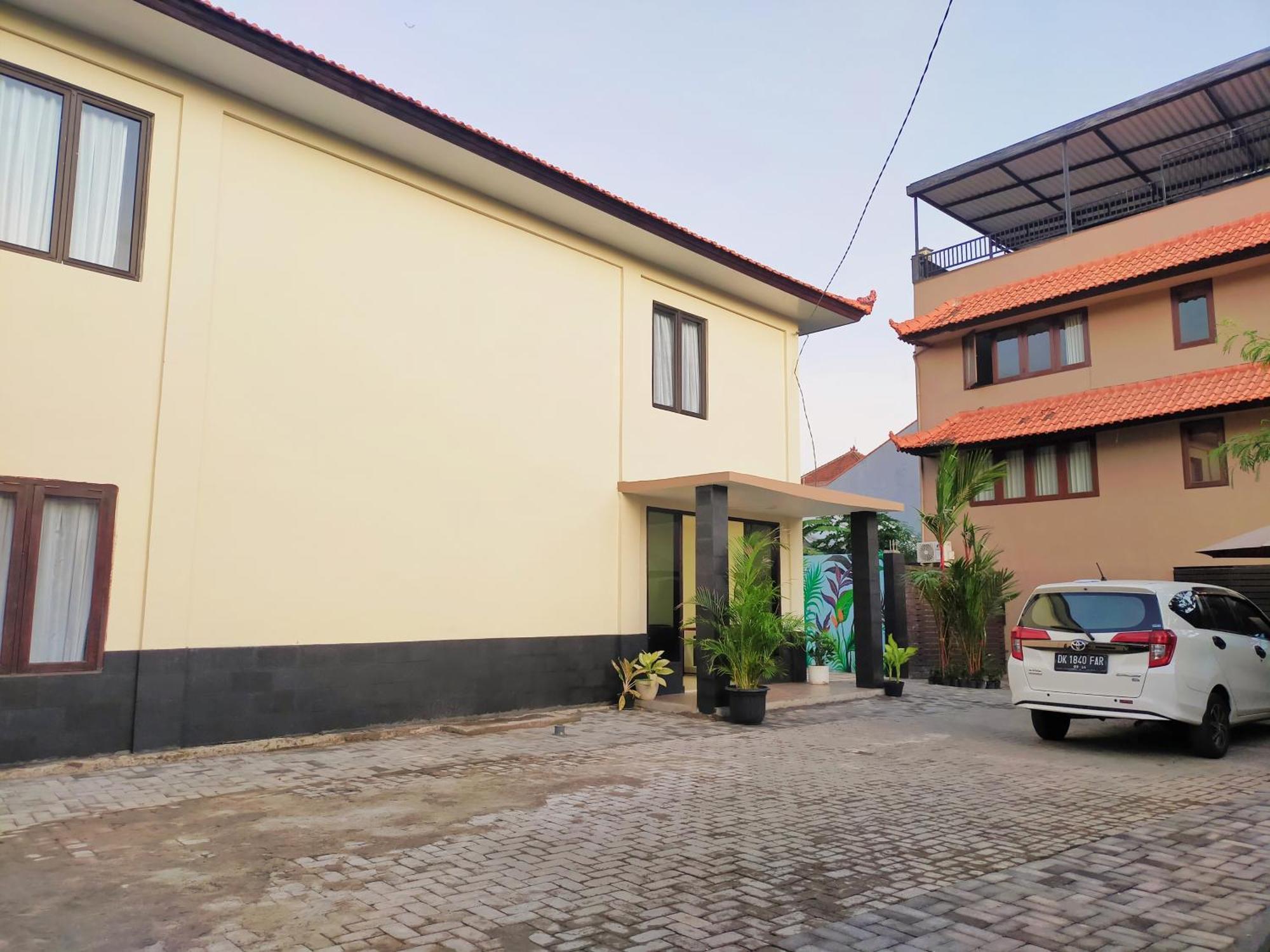 Carstenzs Home Kuta Kuta Lombok Extérieur photo